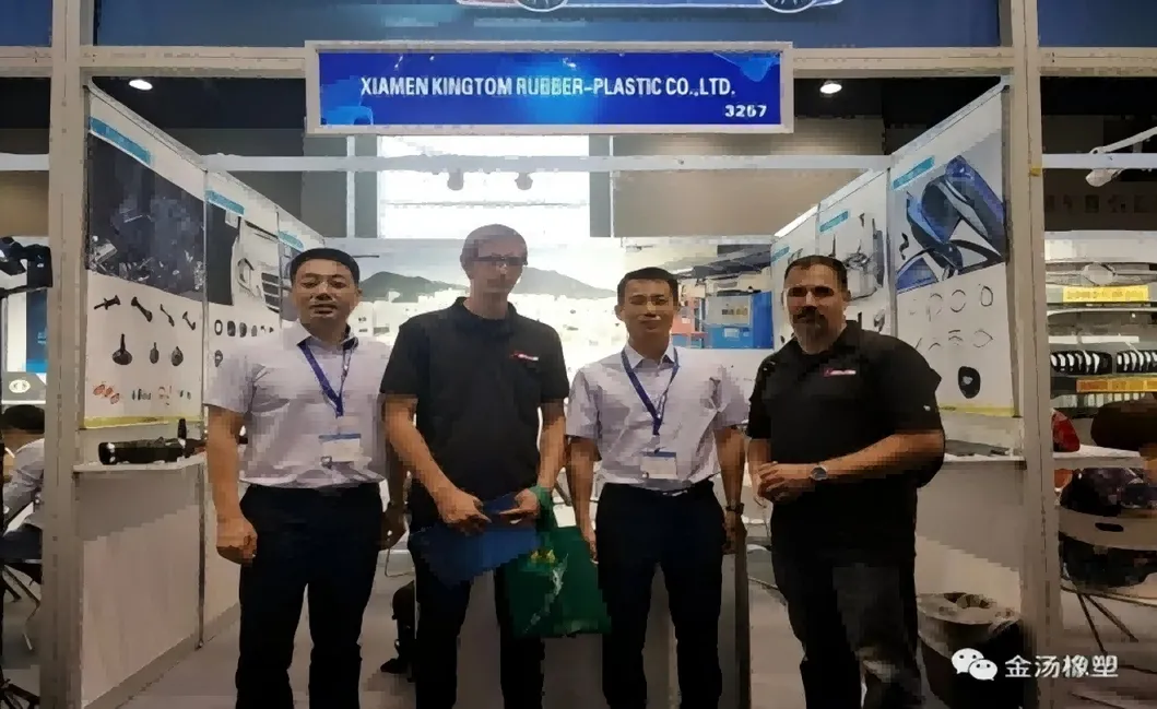 Custom High-Quality All Kinds of Molded Auto Rubber Product Parts, Rubber Wire Harness Through Coil